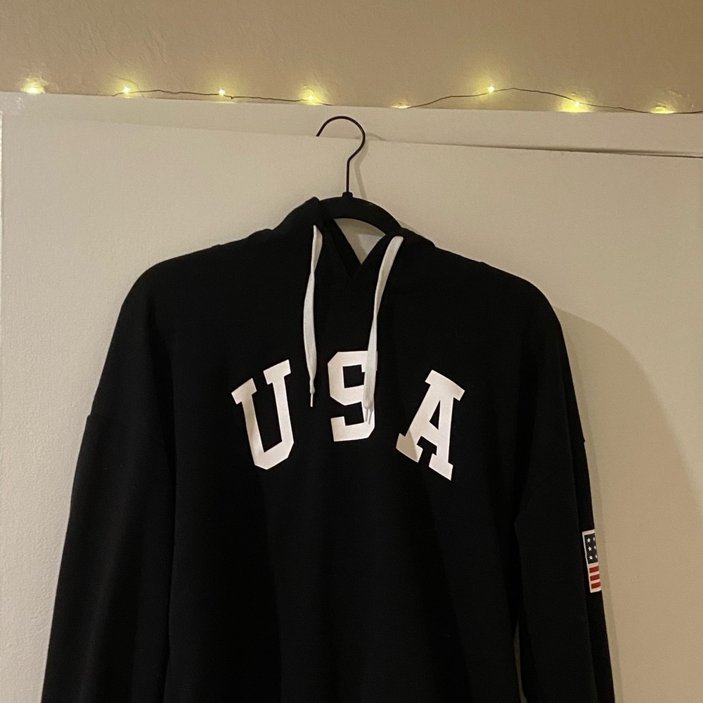 sweatshirt